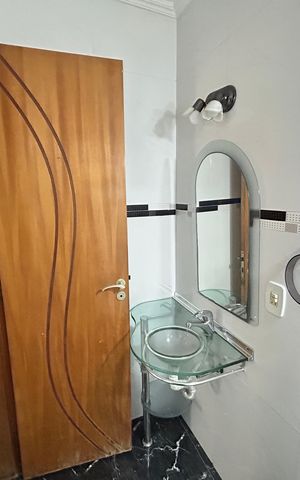 Casa para alugar com 200m², 3 quartos e 3 vagasBanheiro Social 3
