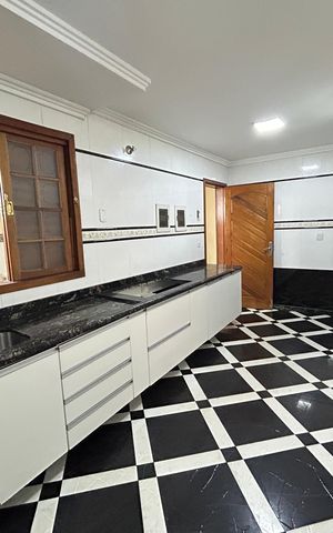 Casa para alugar com 200m², 3 quartos e 3 vagasCozinha
