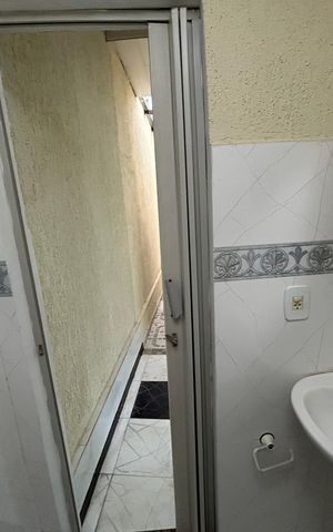 Casa para alugar com 200m², 3 quartos e 3 vagasBanheiro Social 2