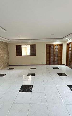 Casa para alugar com 200m², 3 quartos e 3 vagasSala