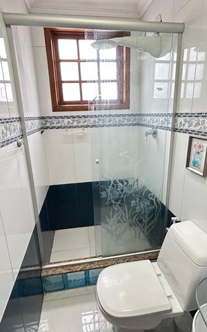 Casa para alugar com 200m², 3 quartos e 3 vagasBanheiro Social 1