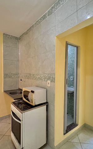 Casa à venda com 22m², 1 quarto e sem vaga Casa à venda com 22m², 1 quarto e sem vagaSala e Cozinha