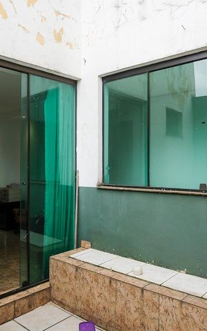 Casa à venda com 360m², 4 quartos e 6 vagasVaranda