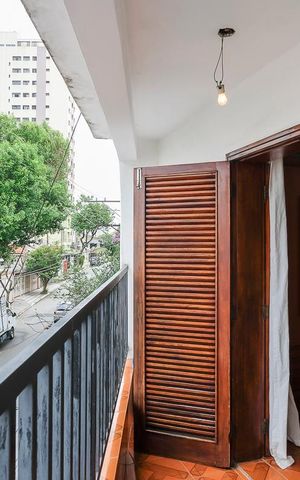 Casa à venda com 360m², 4 quartos e 6 vagasVaranda da suíte 2