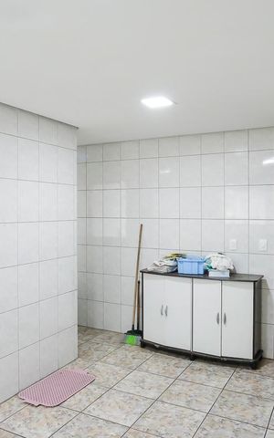 Casa à venda com 360m², 4 quartos e 6 vagasCozinha 1