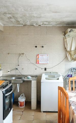 Casa à venda com 360m², 4 quartos e 6 vagasCozinha 2 e área de serviço