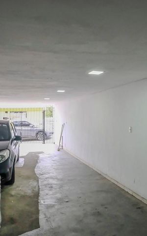 Casa à venda com 360m², 4 quartos e 6 vagasGaragem