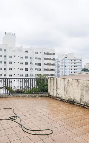 Casa à venda com 360m², 4 quartos e 6 vagasQuintal