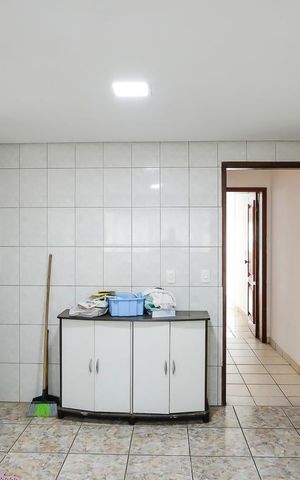 Casa à venda com 360m², 4 quartos e 6 vagasCozinha 1