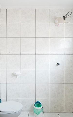 Casa à venda com 360m², 4 quartos e 6 vagasBanheiro da suíte 2