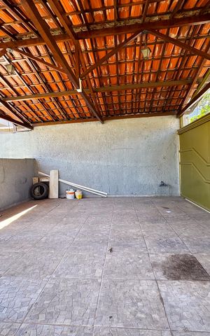 Casa à venda com 283m², 3 quartos e 2 vagas Casa à venda com 283m², 3 quartos e 2 vagasÁrea Externa