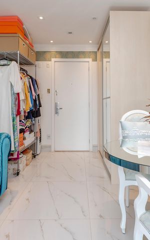 Studio à venda com 33m², 1 quarto e 1 vaga Studio à venda com 33m², 1 quarto e 1 vagaStudio