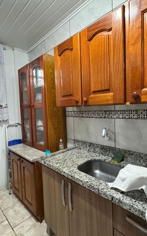 Casa à venda com 120m², 2 quartos e 2 vagas Casa à venda com 120m², 2 quartos e 2 vagasCozinha