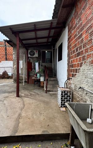Casa à venda com 120m², 2 quartos e 2 vagas Casa à venda com 120m², 2 quartos e 2 vagasÁrea de Serviço 2