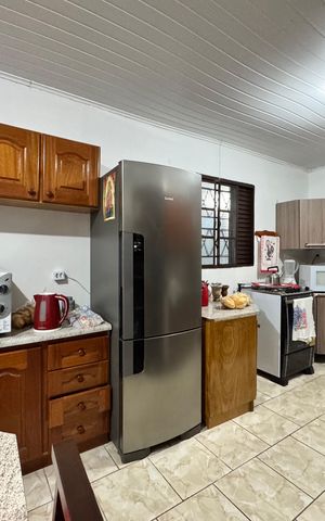 Casa à venda com 120m², 2 quartos e 2 vagas Casa à venda com 120m², 2 quartos e 2 vagasCozinha