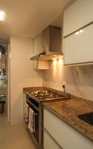 Apartamento à venda com 120m², 3 quartos e 2 vagas Apartamento à venda com 120m², 3 quartos e 2 vagasCozinha