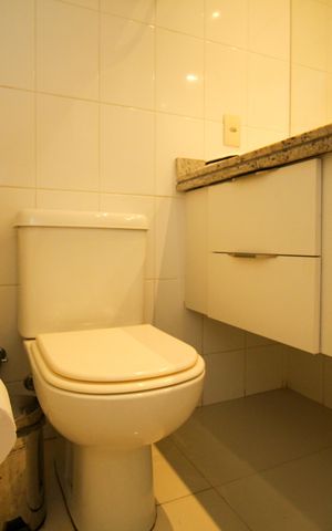 Apartamento à venda com 120m², 3 quartos e 2 vagas Apartamento à venda com 120m², 3 quartos e 2 vagasBanheiro da Suíte