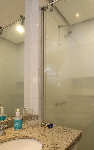 Apartamento à venda com 120m², 3 quartos e 2 vagas Apartamento à venda com 120m², 3 quartos e 2 vagasBanheiro da Suíte
