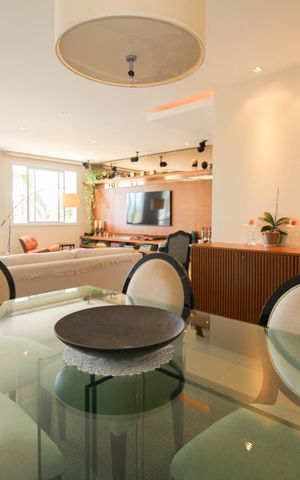 Apartamento à venda com 120m², 3 quartos e 2 vagas Apartamento à venda com 120m², 3 quartos e 2 vagasSala
