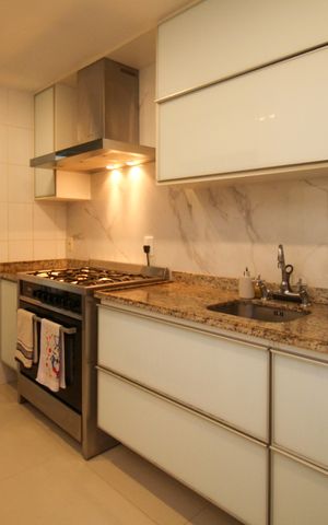 Apartamento à venda com 120m², 3 quartos e 2 vagas Apartamento à venda com 120m², 3 quartos e 2 vagasCozinha