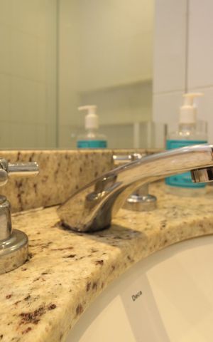 Apartamento à venda com 120m², 3 quartos e 2 vagas Apartamento à venda com 120m², 3 quartos e 2 vagasBanheiro da Suíte