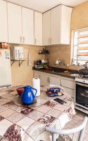 Casa à venda com 130m², 3 quartos e 2 vagas Casa à venda com 130m², 3 quartos e 2 vagasCozinha
