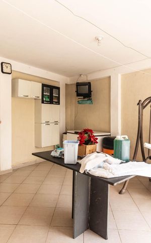 Casa à venda com 130m², 3 quartos e 2 vagas Casa à venda com 130m², 3 quartos e 2 vagasÁrea de serviço