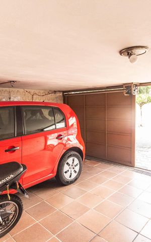 Casa à venda com 130m², 3 quartos e 2 vagas Casa à venda com 130m², 3 quartos e 2 vagasGaragem
