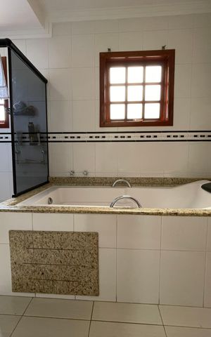 Casa à venda com 150m², 4 quartos e 1 vaga Casa à venda com 150m², 4 quartos e 1 vagaBanheiro da Suíte 3