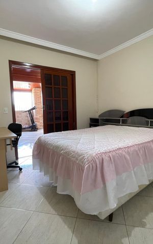 Casa à venda com 150m², 4 quartos e 1 vaga Casa à venda com 150m², 4 quartos e 1 vagaSuíte 3