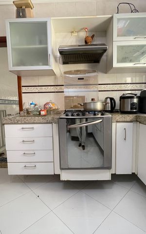 Casa à venda com 150m², 4 quartos e 1 vaga Casa à venda com 150m², 4 quartos e 1 vagaCozinha