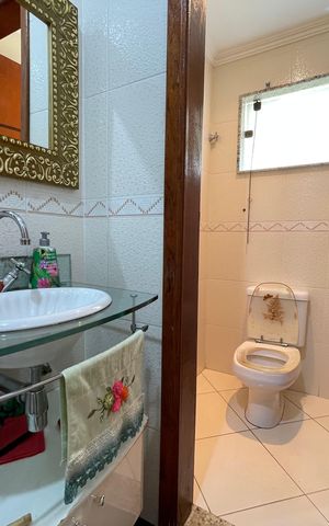Casa à venda com 150m², 4 quartos e 1 vaga Casa à venda com 150m², 4 quartos e 1 vagaLavabo