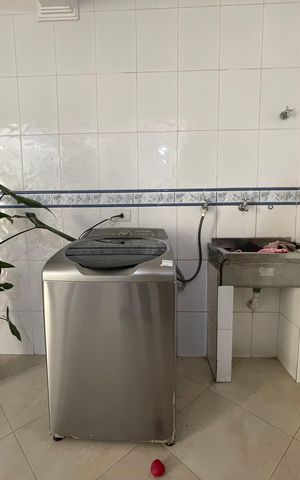 Casa à venda com 150m², 4 quartos e 1 vaga Casa à venda com 150m², 4 quartos e 1 vagaLavanderia