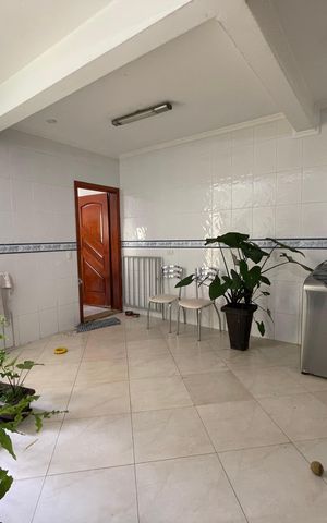 Casa à venda com 150m², 4 quartos e 1 vaga Casa à venda com 150m², 4 quartos e 1 vagaQuintal