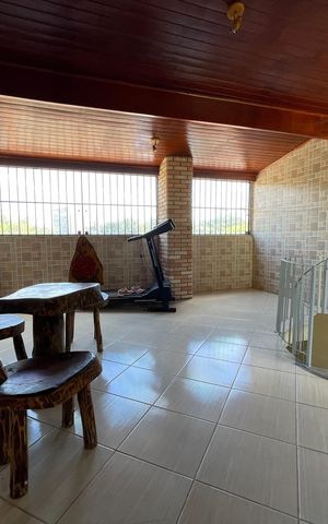 Casa à venda com 150m², 4 quartos e 1 vaga Casa à venda com 150m², 4 quartos e 1 vagaVaranda