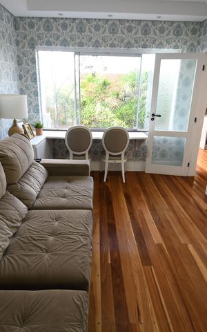 Casa de condomínio para alugar com 398m², 4 quartos e 6 vagasSala TV