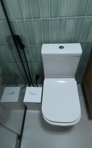 Casa de condomínio para alugar com 398m², 4 quartos e 6 vagasBanheiro 4