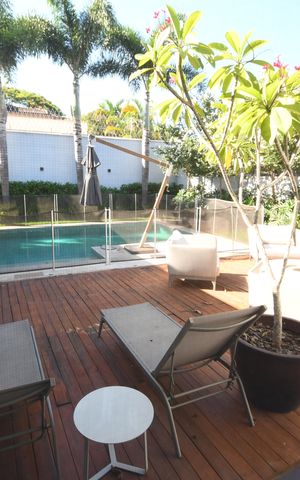 Casa de condomínio para alugar com 398m², 4 quartos e 6 vagasQuarto Suíte 2 - Vista