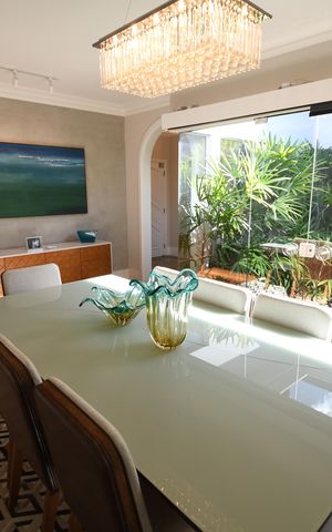 Casa de condomínio para alugar com 398m², 4 quartos e 6 vagasSala de Jantar