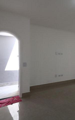 Casa à venda com 134m², 2 quartos e 2 vagasSala