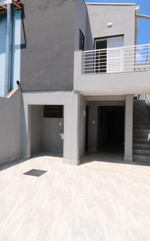 Casa à venda com 134m², 2 quartos e 2 vagasQuintal