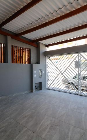 Casa à venda com 134m², 2 quartos e 2 vagasGaragem