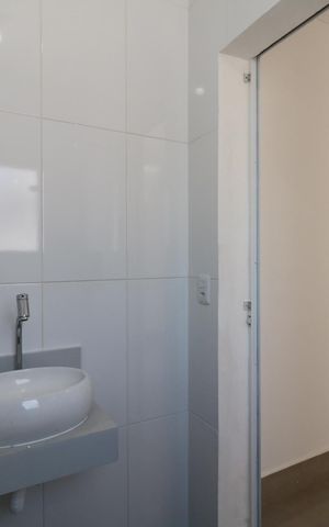 Casa à venda com 134m², 2 quartos e 2 vagasBanheiro da Suíte