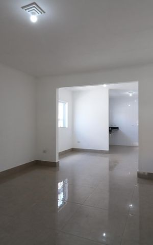 Casa à venda com 134m², 2 quartos e 2 vagasSala