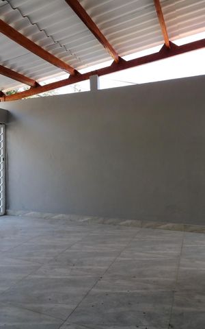 Casa à venda com 134m², 2 quartos e 2 vagasGaragem