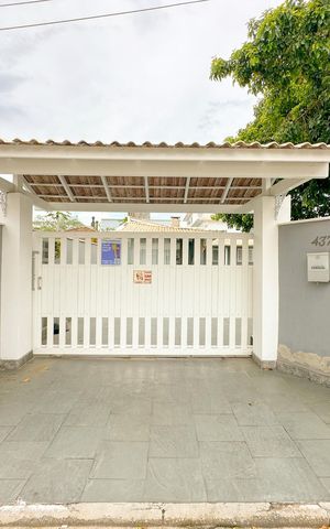 Casa para alugar com 124m², 3 quartos e 3 vagasFachada