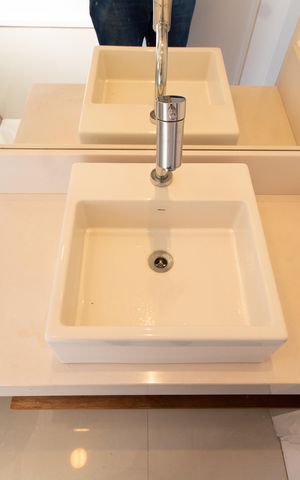 Apartamento à venda com 170m², 3 quartos e 3 vagas Apartamento à venda com 170m², 3 quartos e 3 vagasBanheiro Social