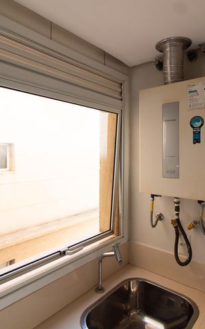Apartamento à venda com 170m², 3 quartos e 3 vagas Apartamento à venda com 170m², 3 quartos e 3 vagasÁrea de Serviço