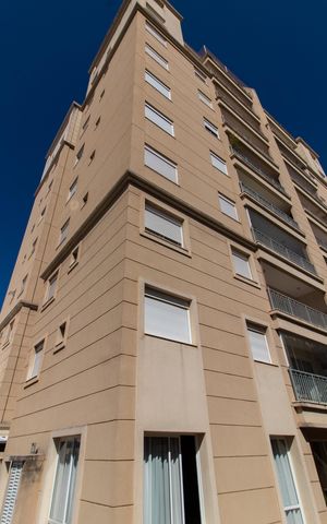Apartamento à venda com 170m², 3 quartos e 3 vagas Apartamento à venda com 170m², 3 quartos e 3 vagasFachada