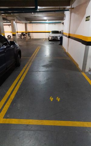 Apartamento à venda com 170m², 3 quartos e 3 vagas Apartamento à venda com 170m², 3 quartos e 3 vagasÁrea comum